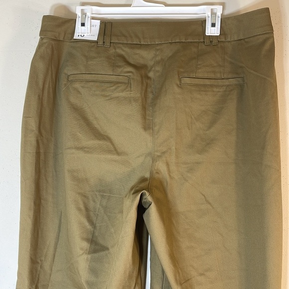 NWT. Lane Bryant 16 Mid-Rise Straight Leg Dress Pants. - Picture 9 of 11